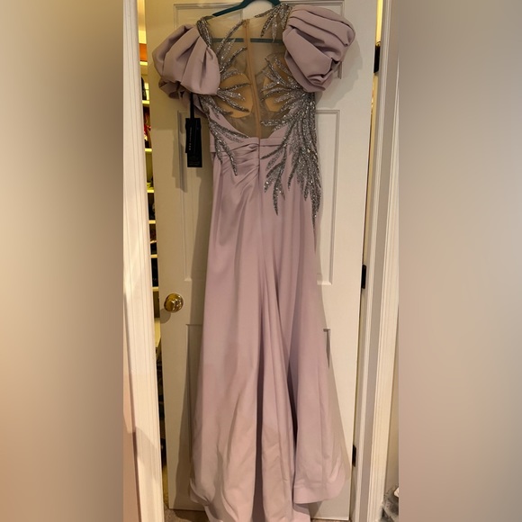 Evening dress - Picture 2 of 4